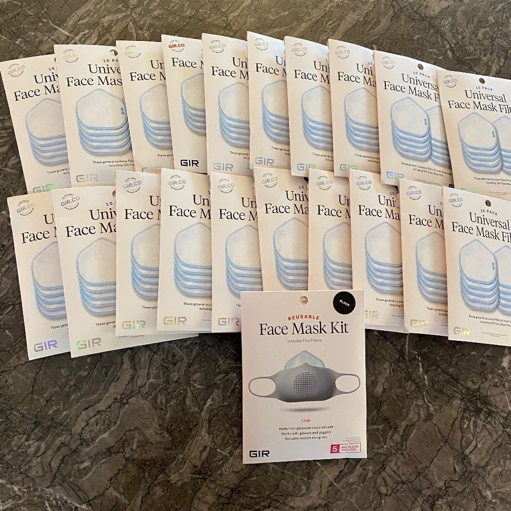 GIR Silicone Reusable Face Mask Kit L Black with 20 packs of 10 Filters NWT